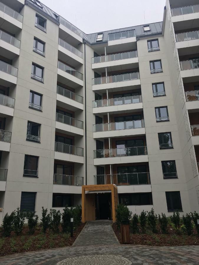 B&W Luxurious Apartment In The Center Of Breslavia Exterior foto
